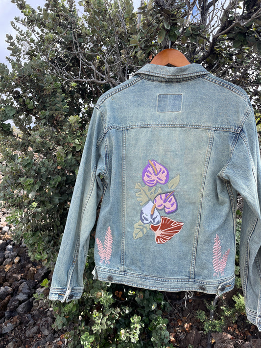 Embroidered Vintage Denim Jacket M